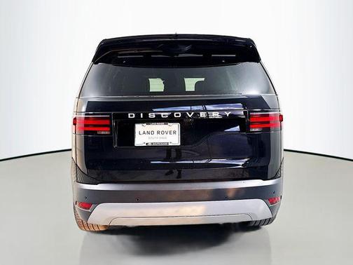 2026 Land Rover Discovery S