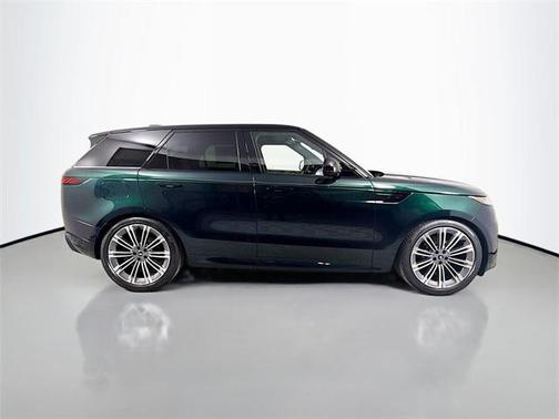 2025 Land Rover Range Rover Sport SE