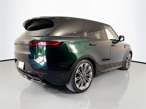2025 Land Rover Range Rover Sport SE