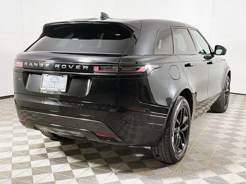 2026 Land Rover Range Rover Velar P250 SE R-Dynamic
