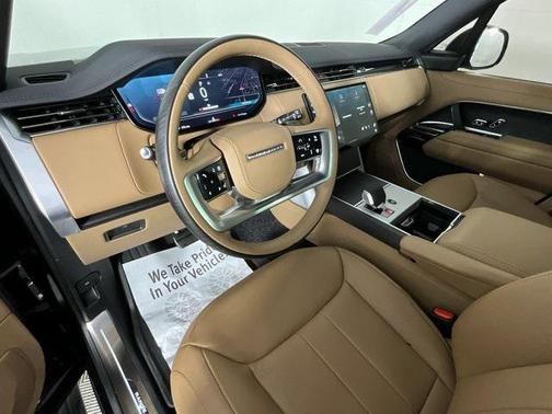 2025 Land Rover Range Rover P530 SE