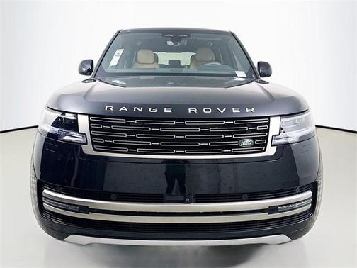 2025 Land Rover Range Rover P530 SE