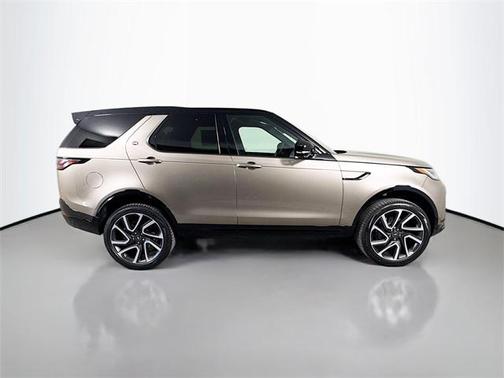 2025 Land Rover Discovery P300 Dynamic SE