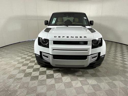 2025 Land Rover Defender 110 P300