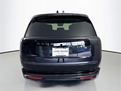 2026 Land Rover Range Rover P400 SE