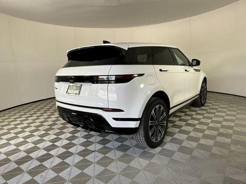 2026 Land Rover Range Rover Evoque Dynamic SE