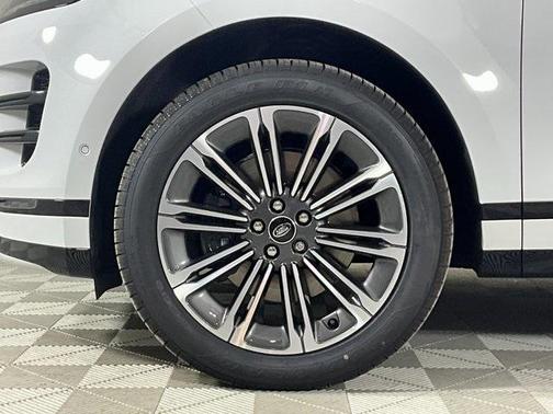 2026 Land Rover Range Rover Evoque Dynamic SE