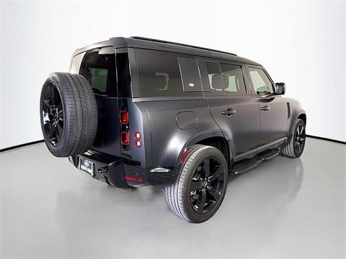 2024 Land Rover Defender X-Dynamic SE