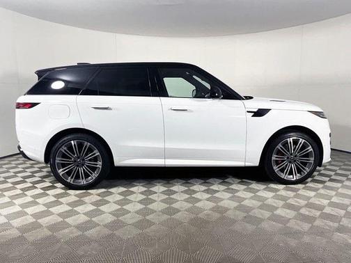 2025 Land Rover Range Rover Sport SE