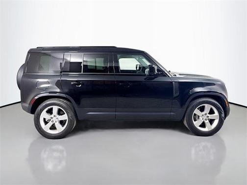 2025 Land Rover Defender 110 P300