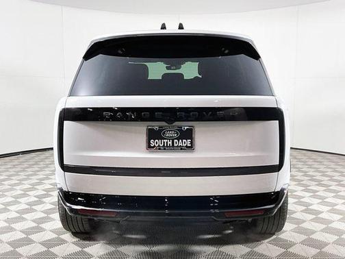 2025 Land Rover Range Rover P530 SE