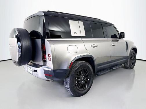 2024 Land Rover Defender 110 P300