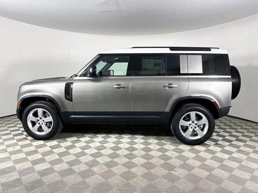 2025 Land Rover Defender 110 P300