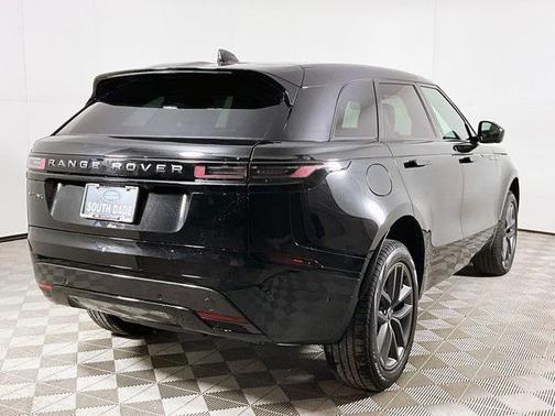 2026 Land Rover Range Rover Velar P250 SE R-Dynamic