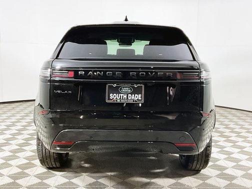 2026 Land Rover Range Rover Velar P250 SE R-Dynamic