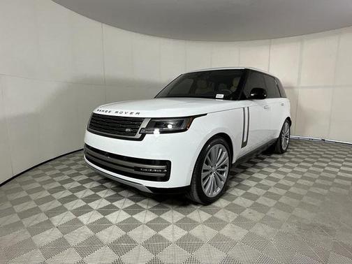 2025 Land Rover Range Rover P530 SE