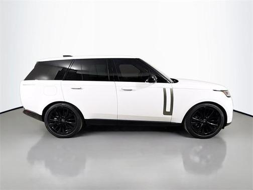 2025 Land Rover Range Rover P530 SE