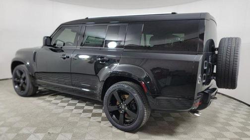 2025 Land Rover Defender V8