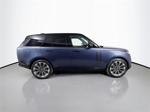 2025 Land Rover Range Rover P400 SE