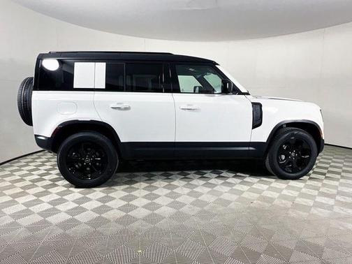 2025 Land Rover Defender 110 P400 S