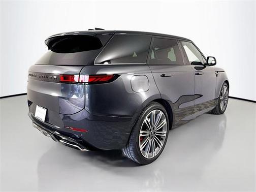 2024 Land Rover Range Rover Sport SE