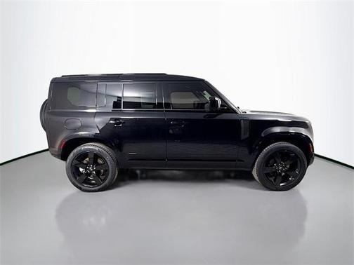 2025 Land Rover Defender 110 P400 X-Dynamic SE