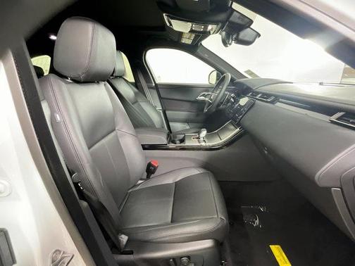 2026 Land Rover Range Rover Velar P250 SE R-Dynamic