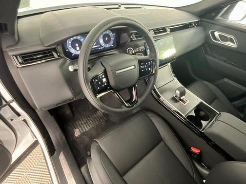 2026 Land Rover Range Rover Velar P250 SE R-Dynamic