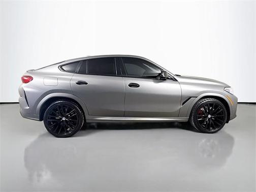 2022 BMW X6 M50i