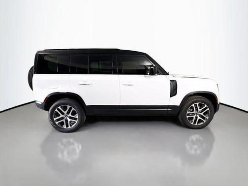 Fuji White 2025 Land Rover Defender 110 P400 S
