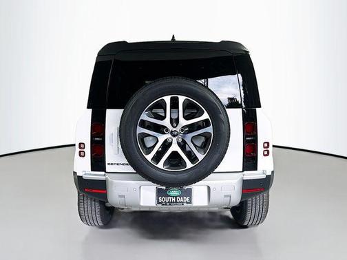 Fuji White 2025 Land Rover Defender 110 P400 S
