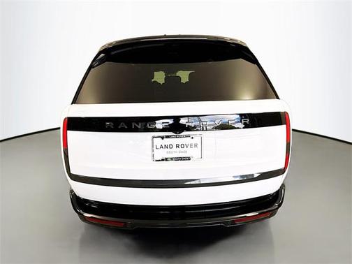 2025 Land Rover Range Rover P530 SE 7 Seat