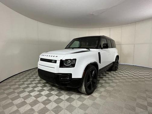 2025 Land Rover Defender 110 P400 X-Dynamic SE