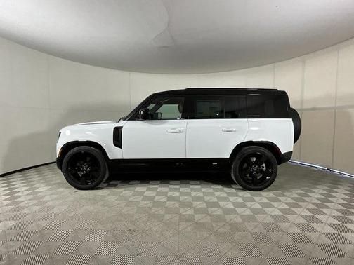 2025 Land Rover Defender 110 P400 X-Dynamic SE