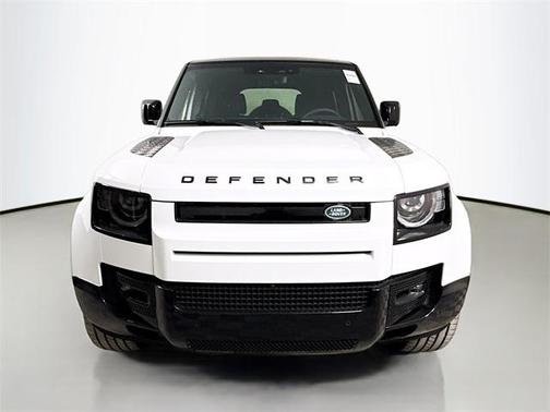 2025 Land Rover Defender 110 P400 X-Dynamic SE