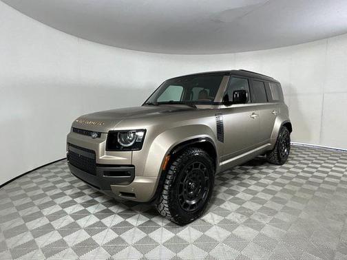 2025 Land Rover Defender 110 V8