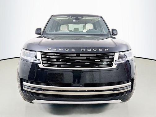 2025 Land Rover Range Rover P400 SE