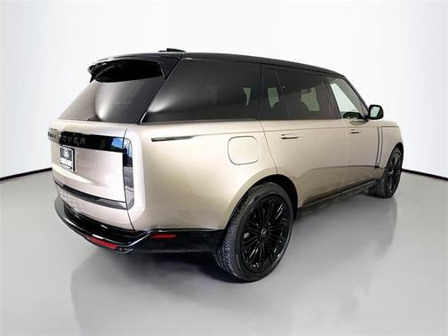 2025 Land Rover Range Rover P530 SE 7 Seat