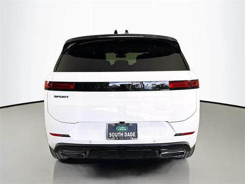2025 Land Rover Range Rover Sport SE
