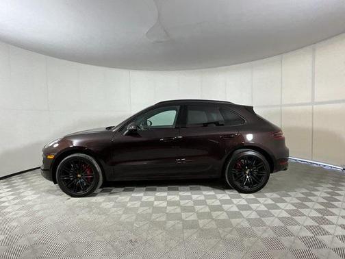 2018 Porsche Macan Turbo w/Performance Package