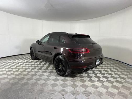2018 Porsche Macan Turbo w/Performance Package