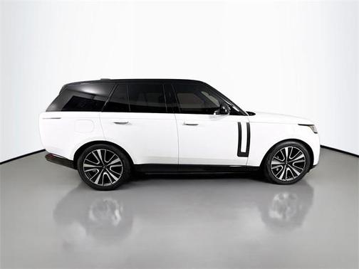 2025 Land Rover Range Rover P550e SE