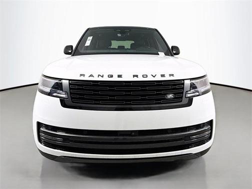 2025 Land Rover Range Rover P550e SE