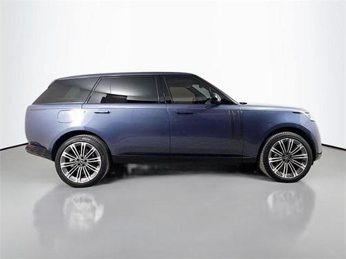 2025 Land Rover Range Rover P400 SE 7 Seat