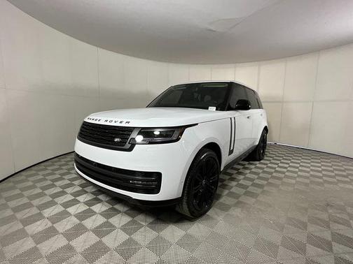 2025 Land Rover Range Rover P530 SE
