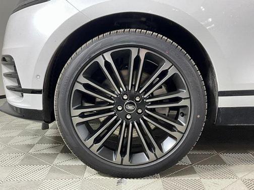 2026 Land Rover Range Rover Velar P400 Dynamic SE