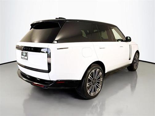 2025 Land Rover Range Rover P400 SE