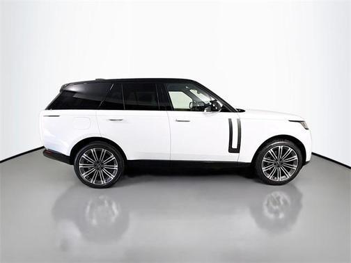 2025 Land Rover Range Rover P400 SE