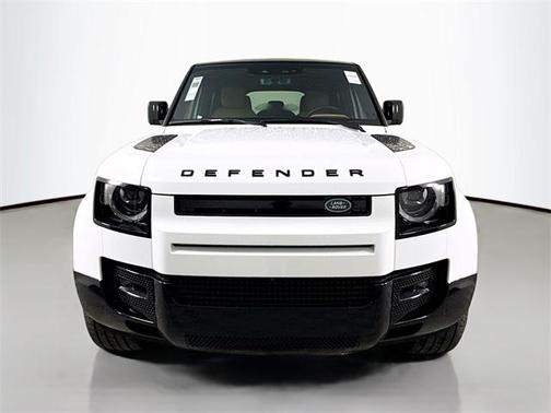 2025 Land Rover Defender 110 P400 X-Dynamic SE