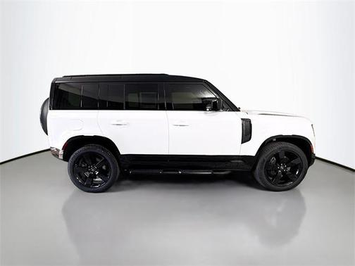 2025 Land Rover Defender 110 P400 X-Dynamic SE